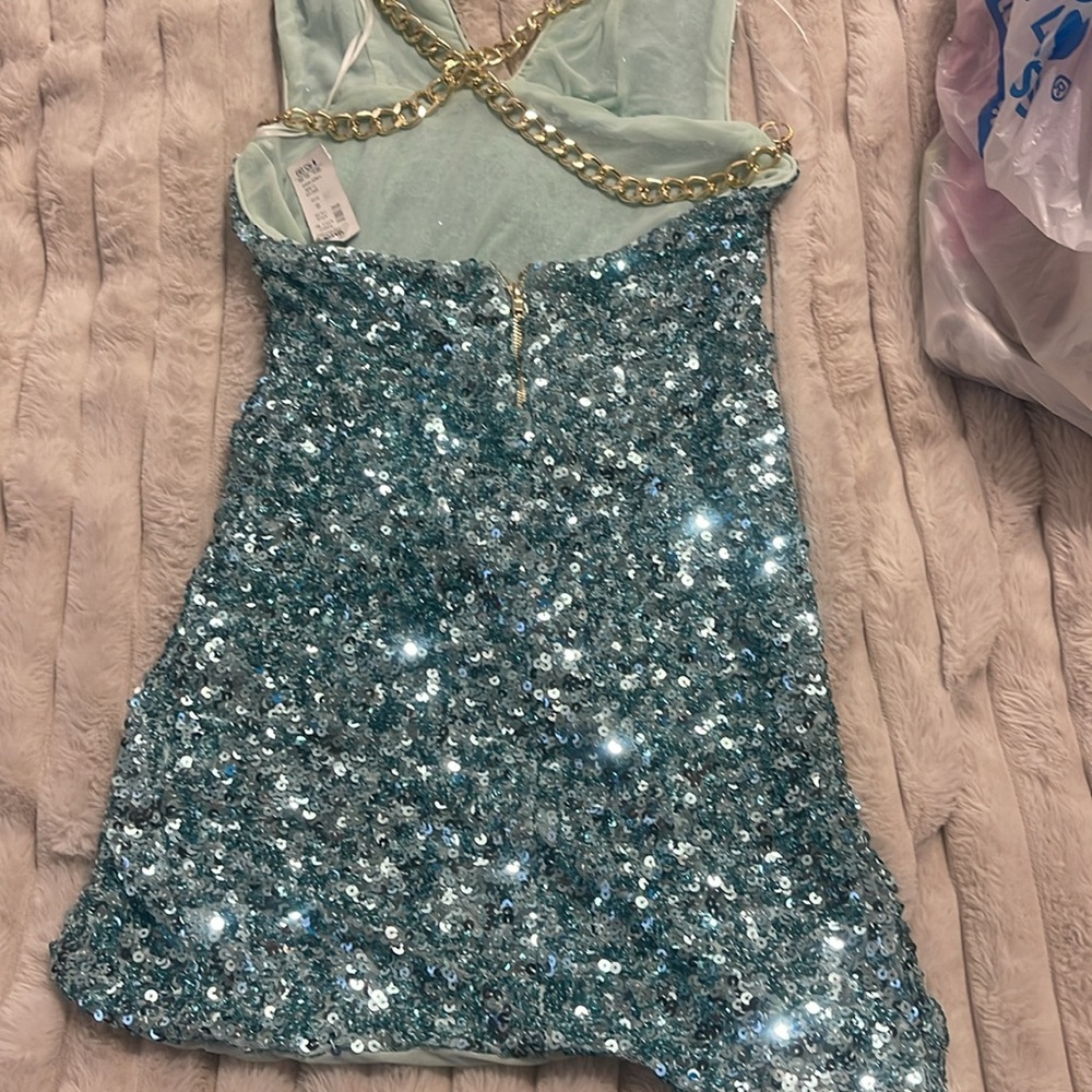 Small drees - Picture 4 of 5